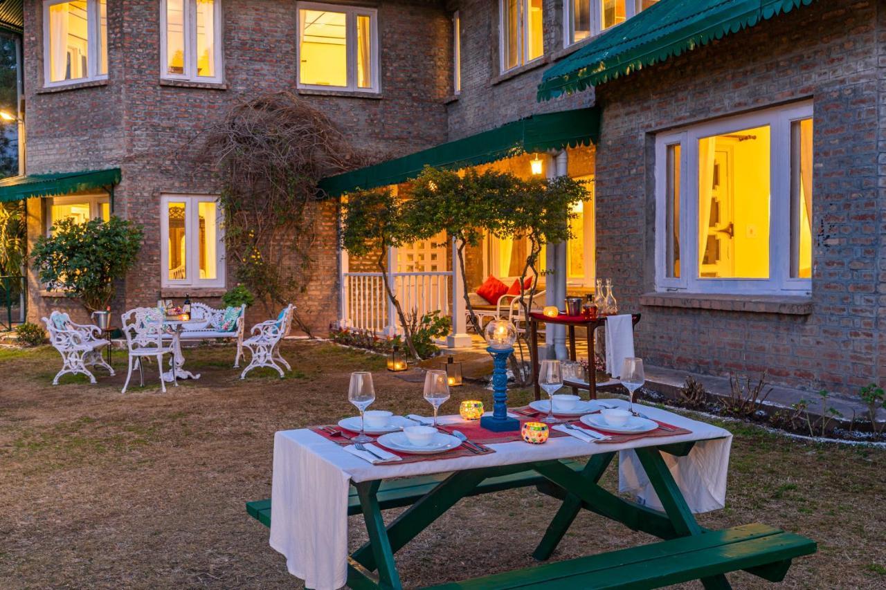 Saffronstays Chalet Vie, Kasauli - All Clear Roads Екстер'єр фото